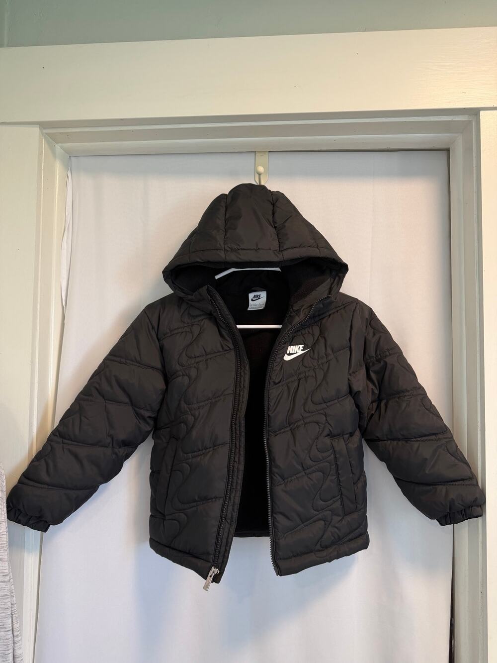 Nike Kids' Black Stylish Quilted Puffer Jacket - Size 6-7